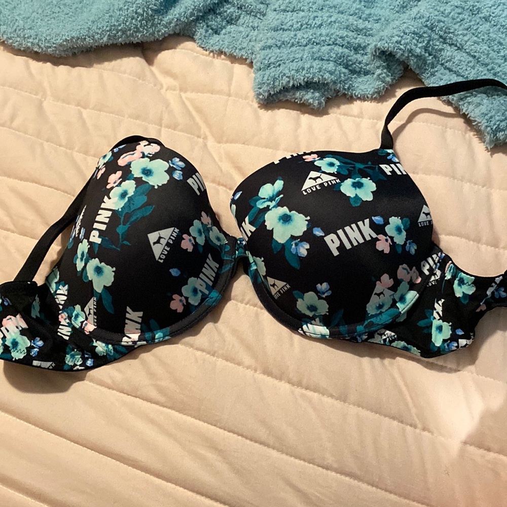 PINK bra new without tags 34 D